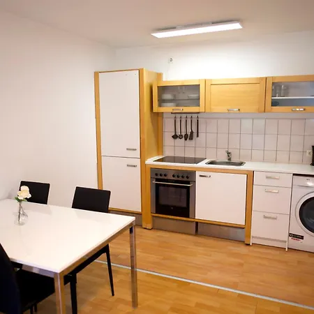 Modern Und Gemuetlich, Mit Balkon Und Netflix In Wehome Komfort